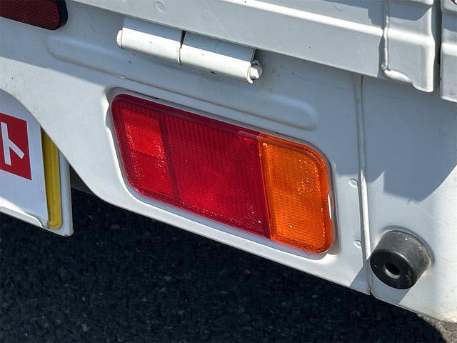 0404257A30260519W00111.jpg