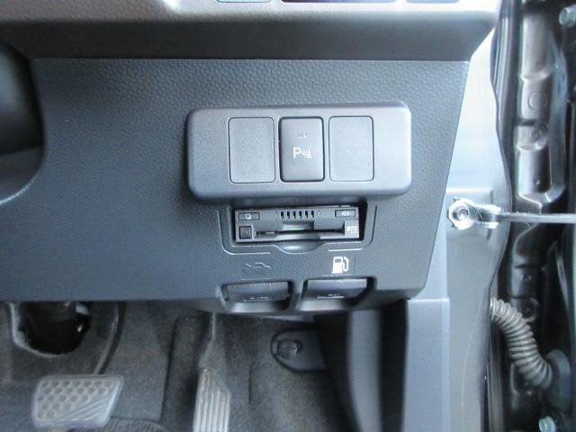 0700145A30260916W00118.jpg