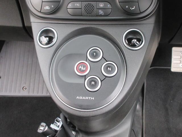 0700145A30261003W00114.jpg