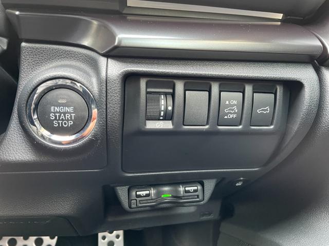 0570723A30251128W00113.jpg