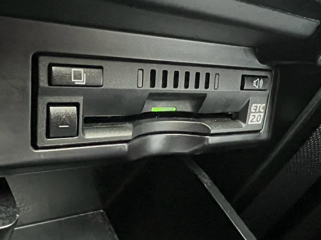 0500061A30261023W00112.jpg