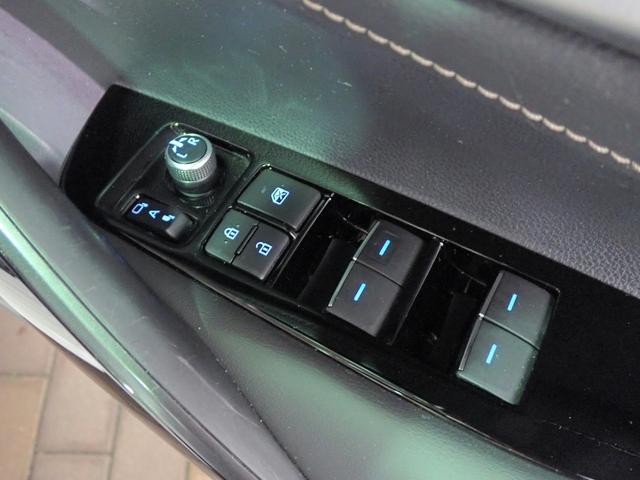 0201999A30260910W00517.jpg