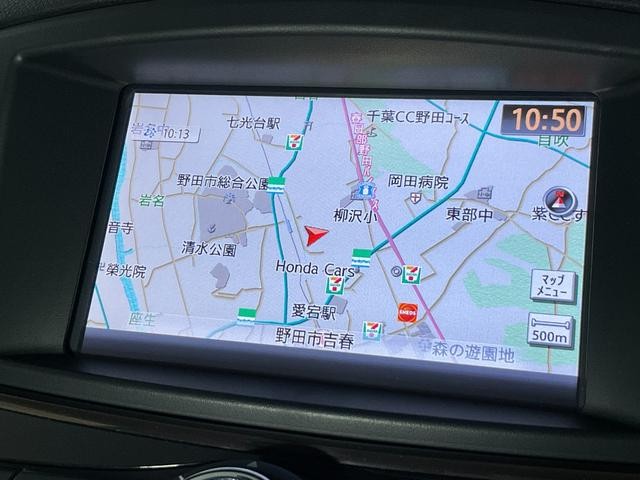 0504839A30260806W00115.jpg