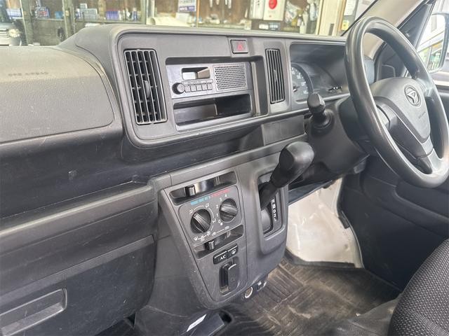 0700757A30260825W00119.jpg