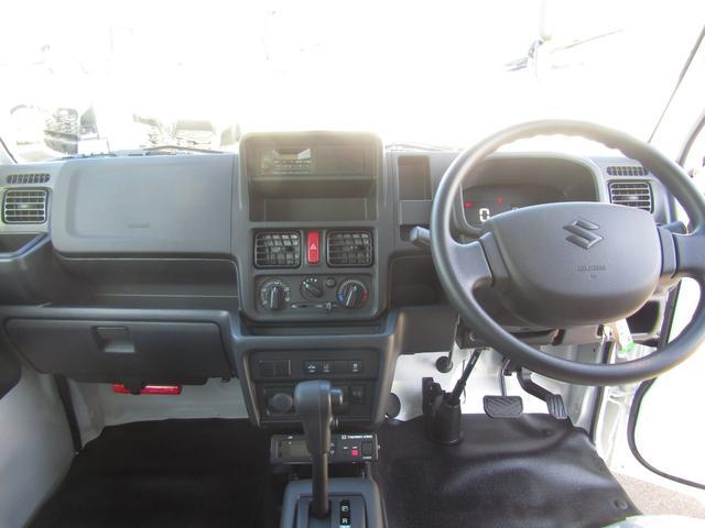 0510272A30260507W01817.jpg