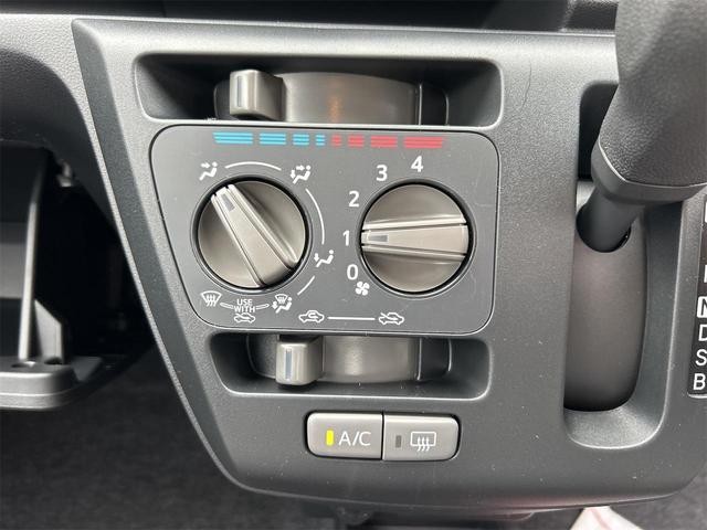 0202095A30260911W03208.jpg