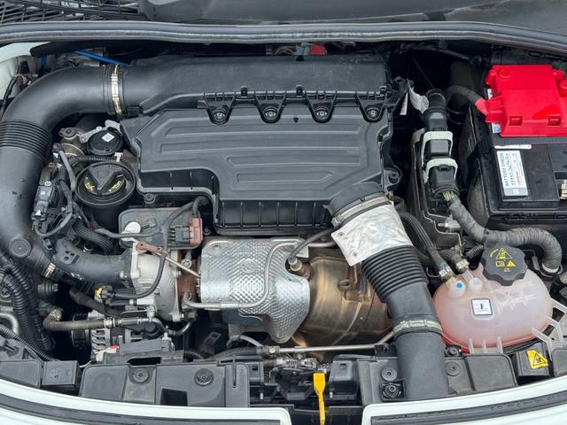 0208956A30260521W00214.jpg