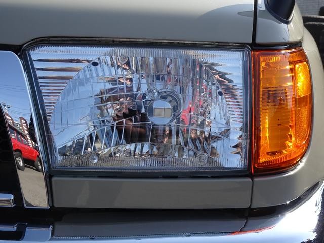 0903712A30260825W00115.jpg