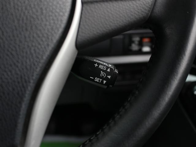 0520046A30260717W00219.jpg