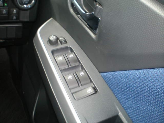 0500943A30260520W00115.jpg
