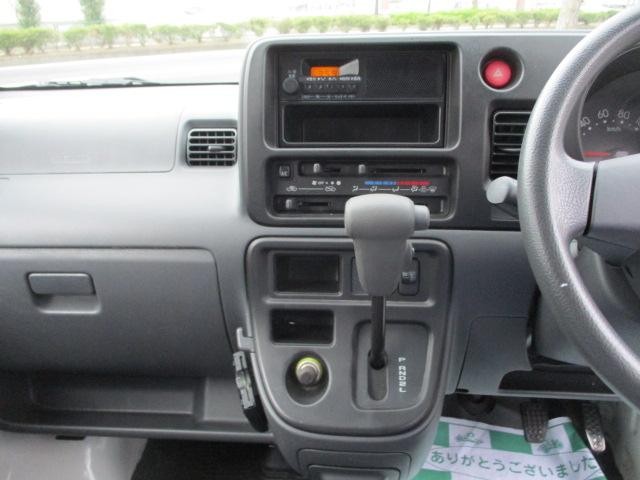 0540011A30261025W00202.jpg