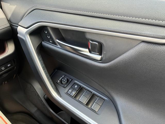 0200408A30260327W00115.jpg