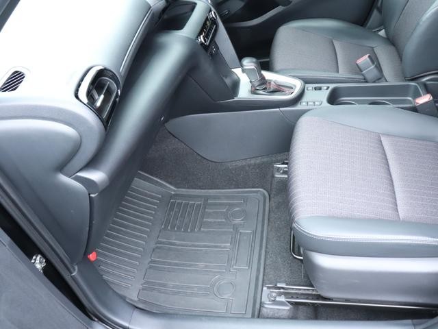 0502928A30260827W00114.jpg