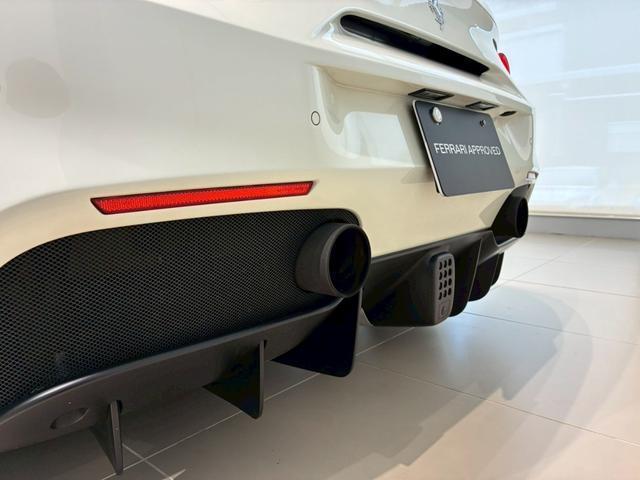 24953850_carP_l_18.jpg