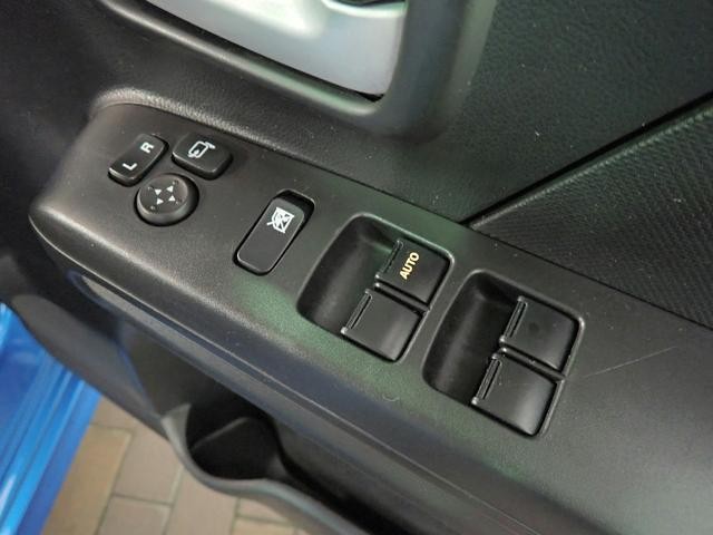 0201999A30260915W00112.jpg