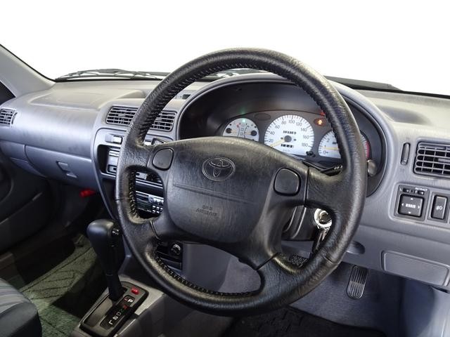 0551070A30261016W00118.jpg