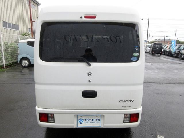 0503263A30260907W00214.jpg