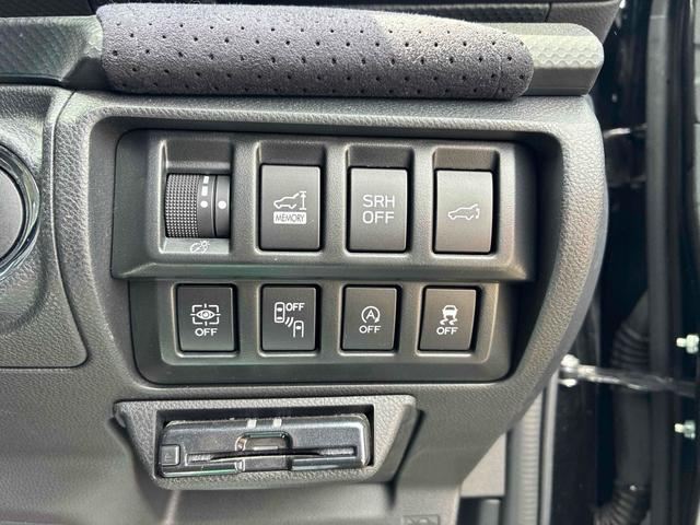 0300116A30260528W00311.jpg