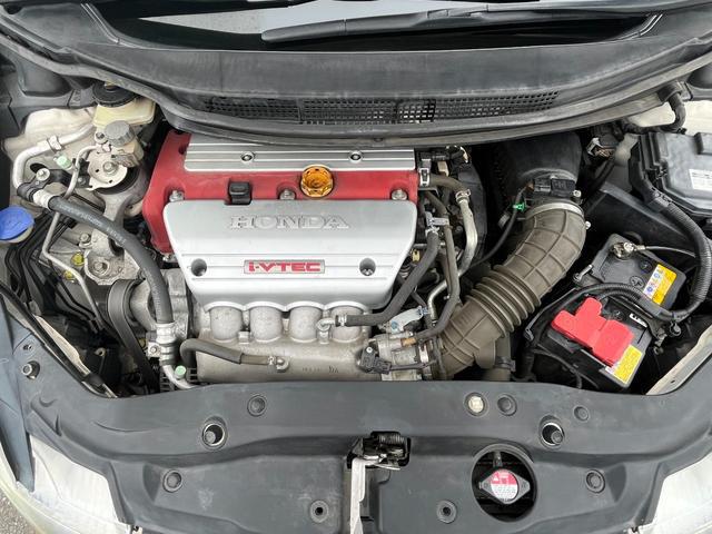 0541143A30260405W00112.jpg