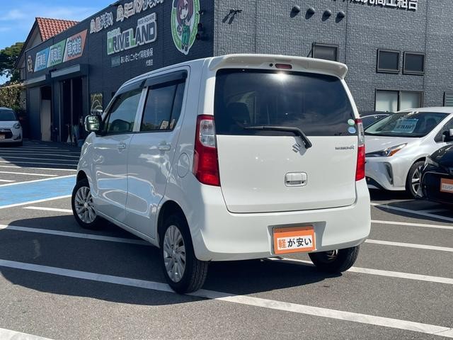 0802827A30261017W00719.jpg