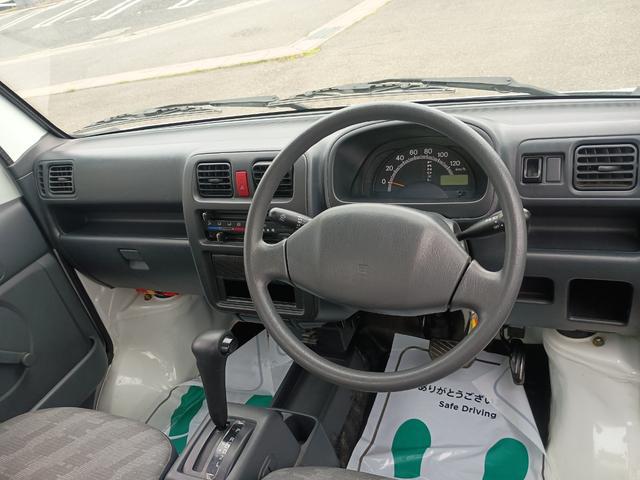 0541143A30260410W00102.jpg
