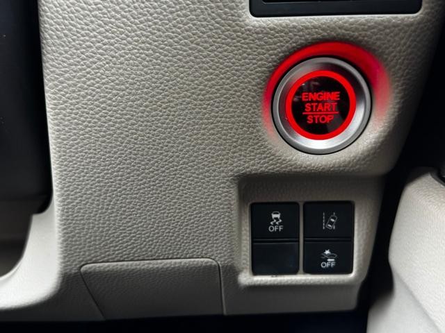 0904306A30260824W00216.jpg