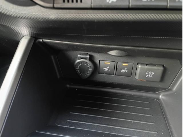 0704236A30260417W00113.jpg