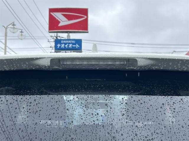 0403499A30261027W00217.jpg