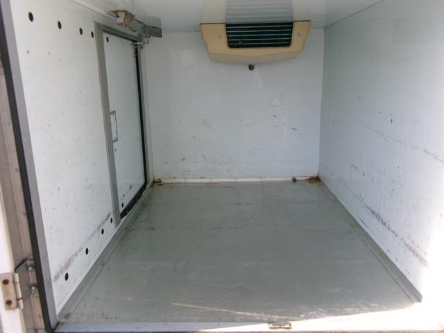 0740030A30260421W00205.jpg