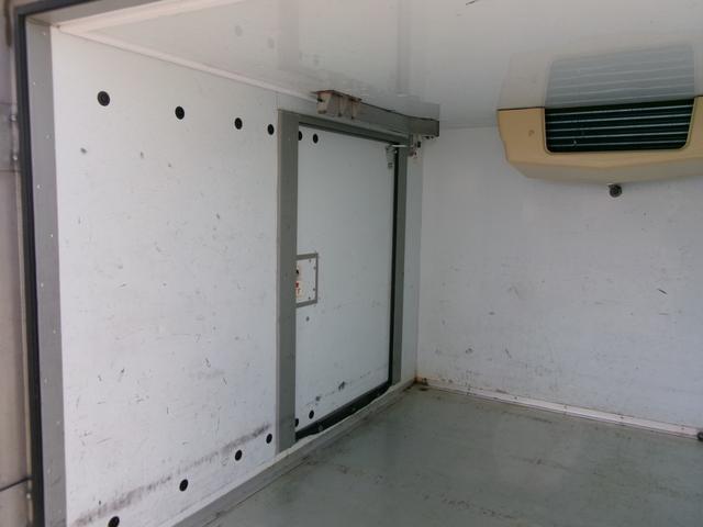 0740030A30260421W00206.jpg
