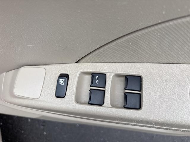 0940064A30260825W00217.jpg