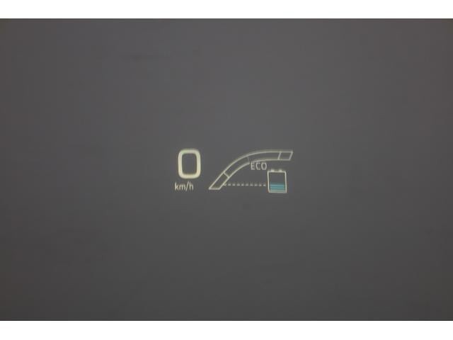 1002110A30261023W00214.jpg