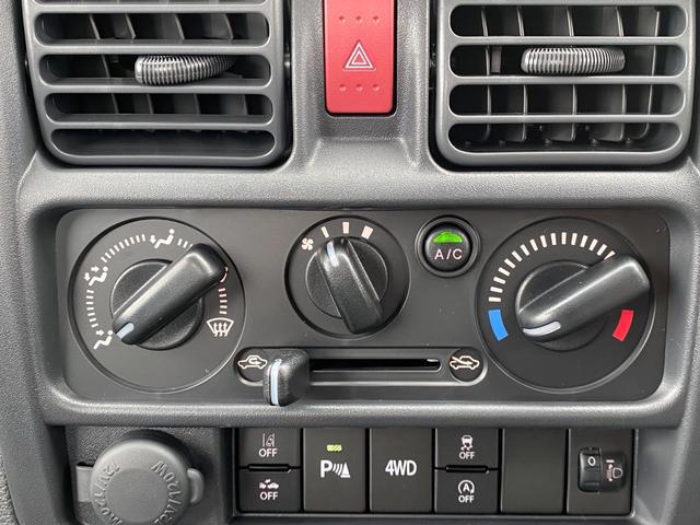 0900212A30240831W00115.jpg