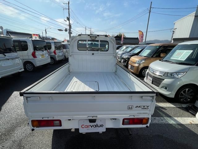 1000414A30260825W00219.jpg
