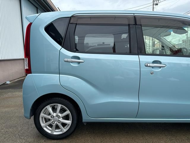 0209528A30260909W00114.jpg