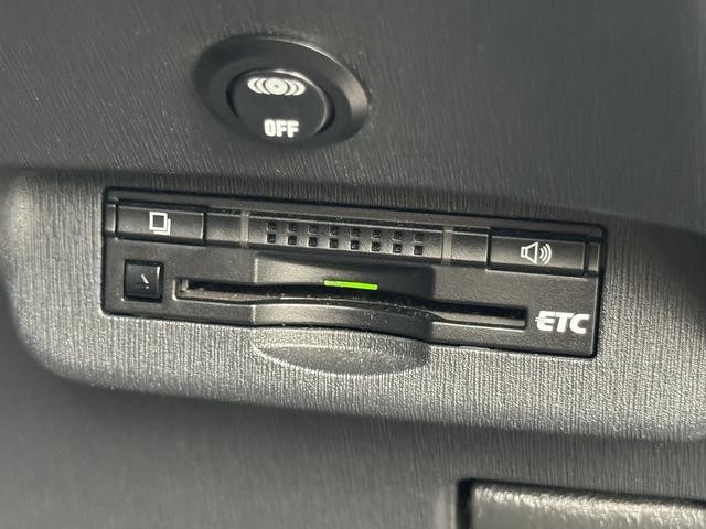 0204276A30260916W00104.jpg