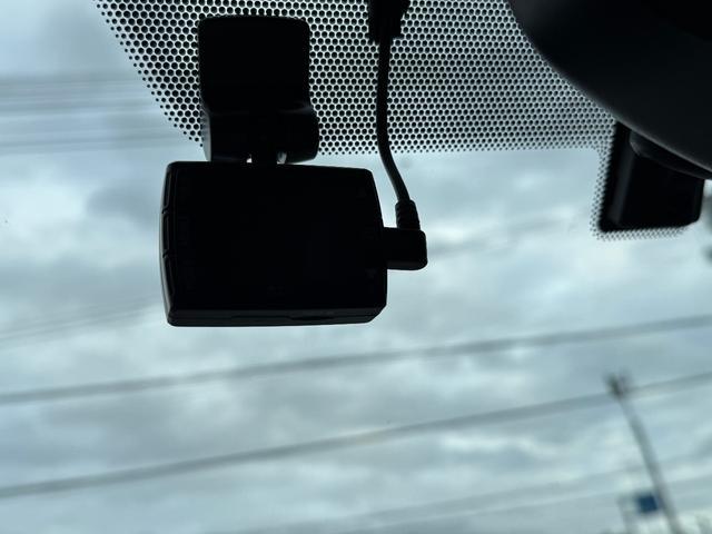 1010235A30260421W00113.jpg