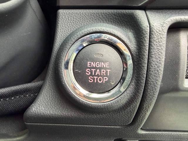 0500054A30261024W00317.jpg
