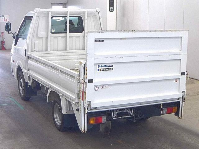 24402179_carP_l_3.jpg