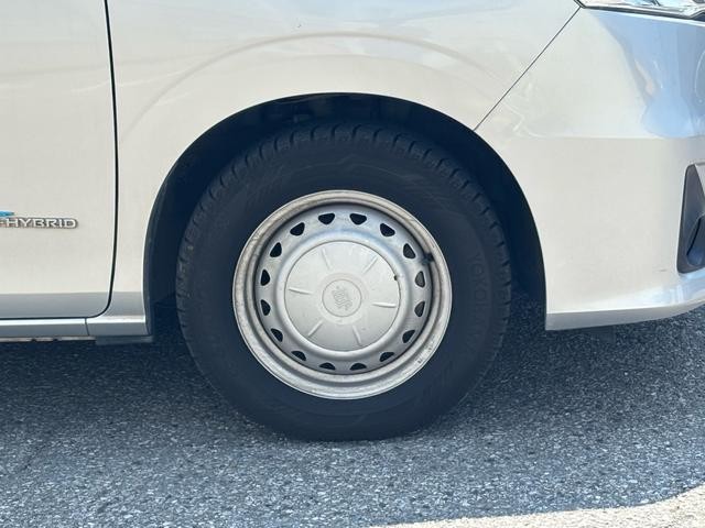 0404285A30260723W00116.jpg