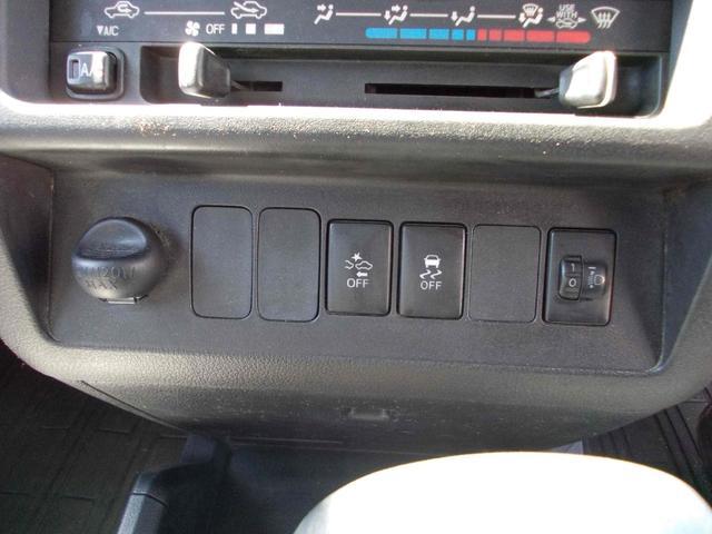 0202002A30260520W00107.jpg