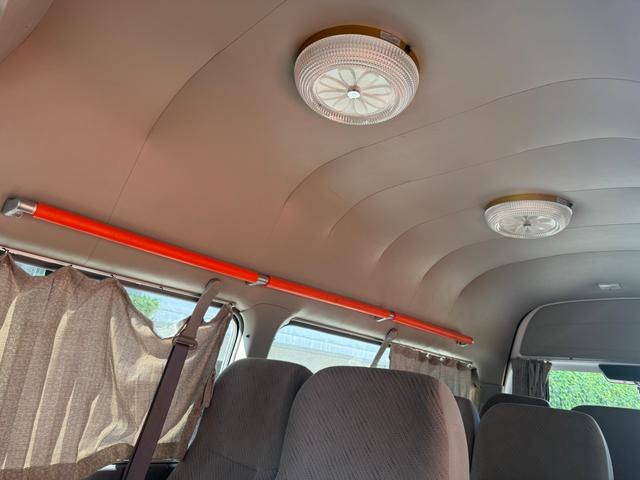 0550928A30260516W00115.jpg