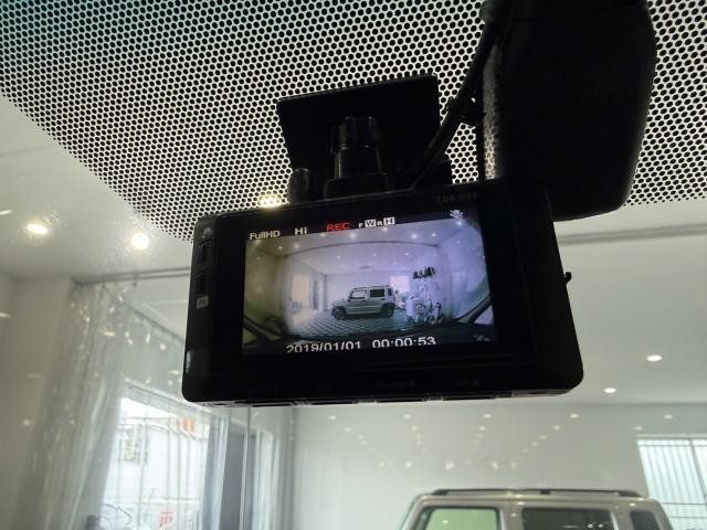 26273296_carP_l_8.jpg