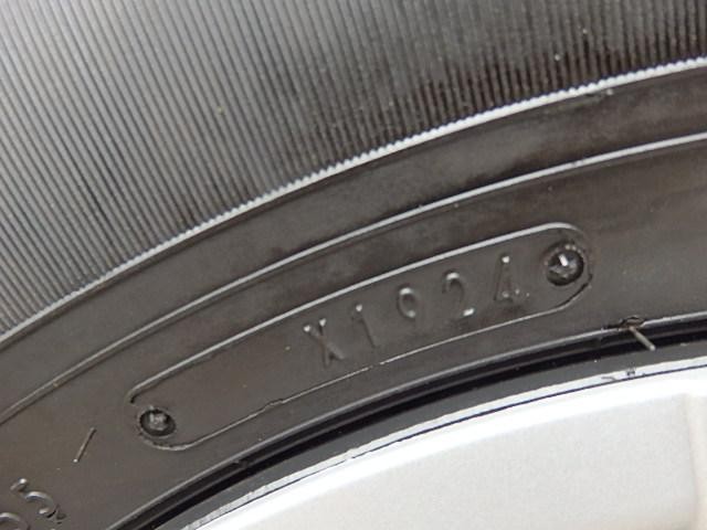 0561128A30260908W00219.jpg