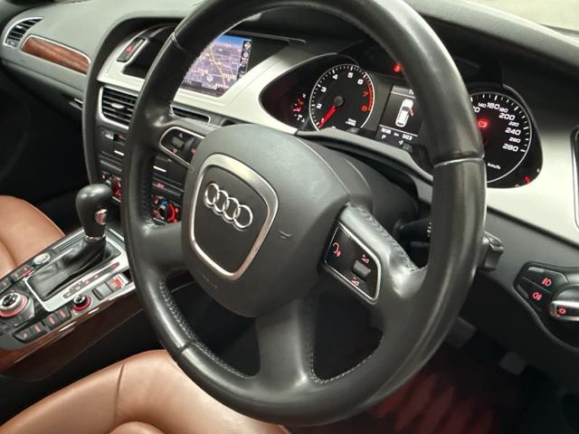 0720344A30261025W00106.jpg