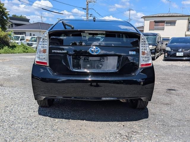 0541751A30260806W00216.jpg