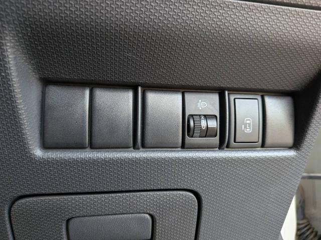 0541751A30260810W00208.jpg