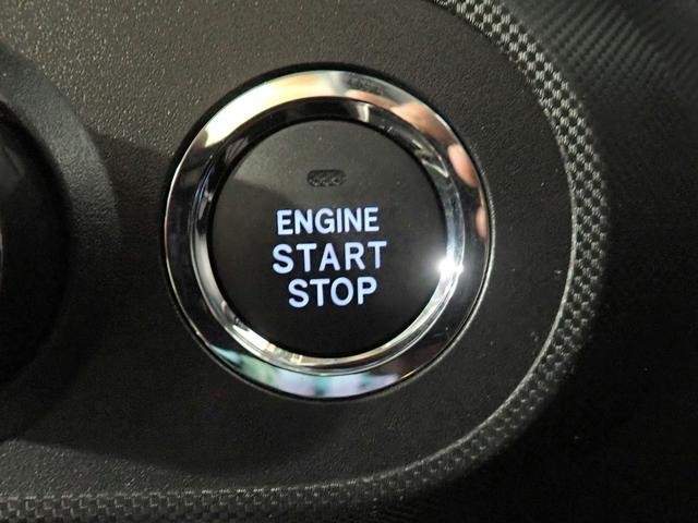 0203825A30260803W00111.jpg