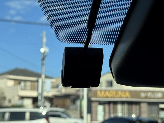 0204276A30261028W01004.jpg
