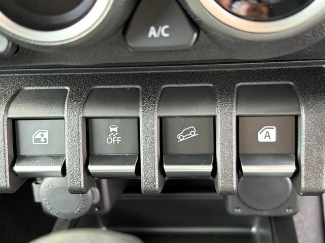 0500054A30260725W00216.jpg